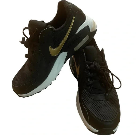 Nike Air Max Excee Women’s 7.5 Low Black Metallic Gold - Picture 2 of 8